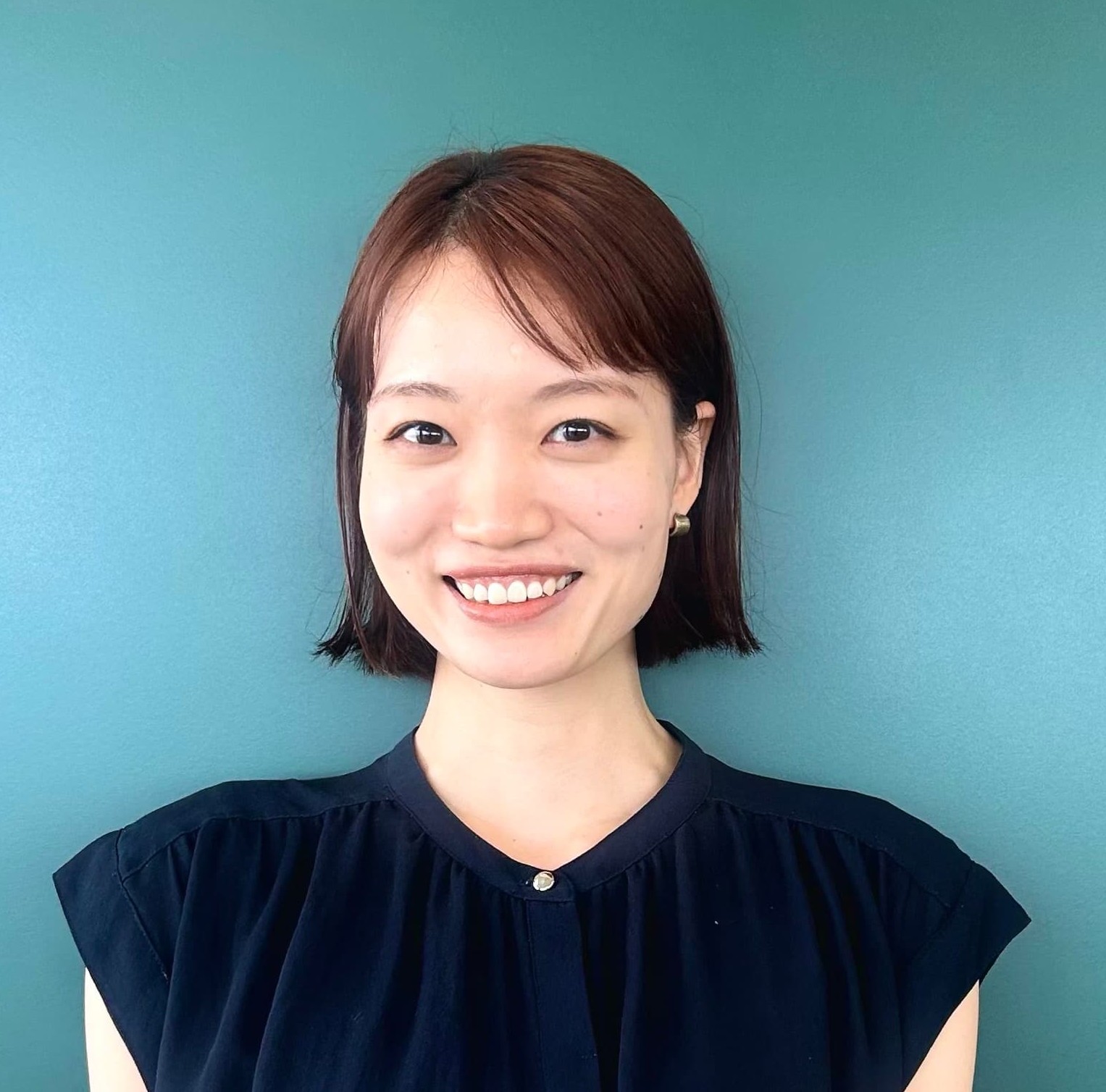 安岡 綾子