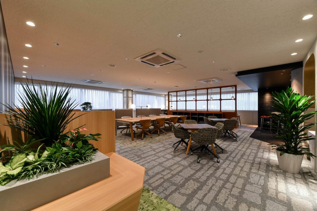 開放感にあふれるオフィス空間(丸岡オフィス)